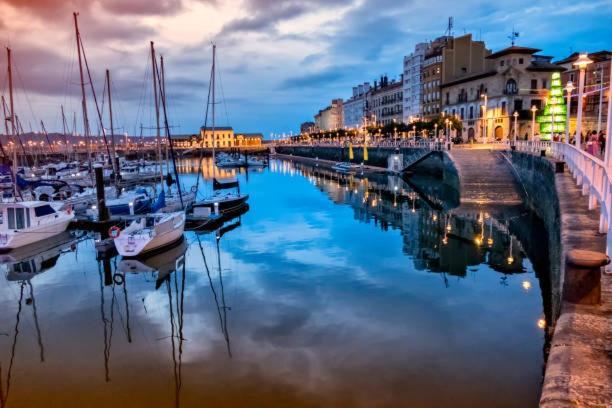 Centro Gijon Cabrales 31公寓 外观 照片